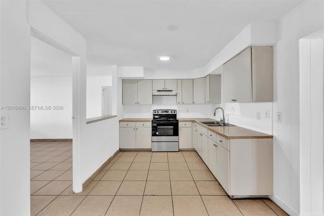 2140 NW 29th Street, Oakland Park, FL 33311