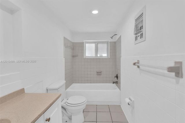 2140 NW 29th Street, Oakland Park, FL 33311