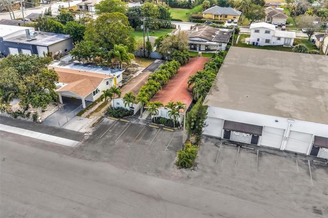 2140 NW 29th Street, Oakland Park, FL 33311