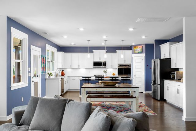 2273 Maytown Cir, Thompsons Station, TN 37179