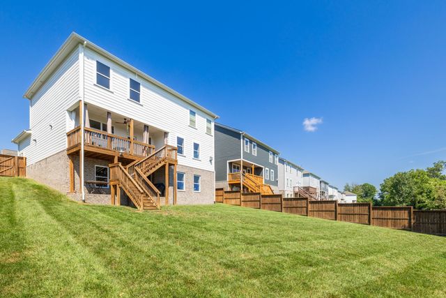 2273 Maytown Cir, Thompsons Station, TN 37179