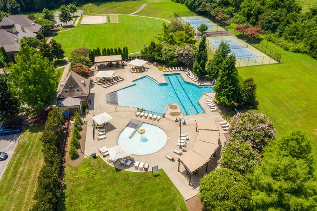 2273 Maytown Cir, Thompsons Station, TN 37179