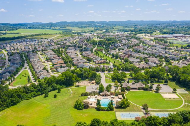 2273 Maytown Cir, Thompsons Station, TN 37179