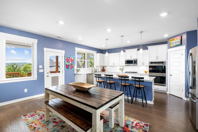 2273 Maytown Cir, Thompsons Station, TN 37179