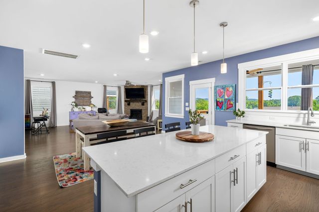 2273 Maytown Cir, Thompsons Station, TN 37179