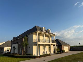 2217 Silverstone Ave, Port Allen, LA 70767