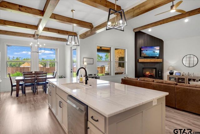 206 Serenity Drive, Bullard, TX 75757