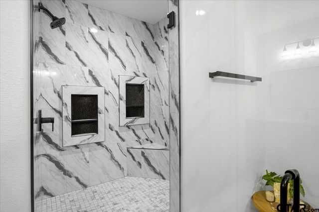 206 Serenity Drive, Bullard, TX 75757