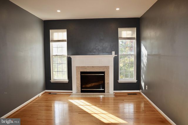 15822 BOBOLINK DR, Woodbridge, VA 22191