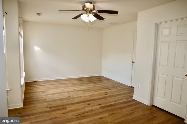 15822 BOBOLINK DR, Woodbridge, VA 22191