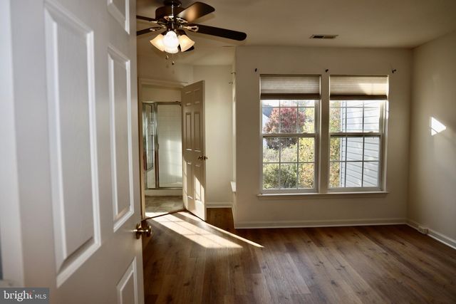 15822 BOBOLINK DR, Woodbridge, VA 22191