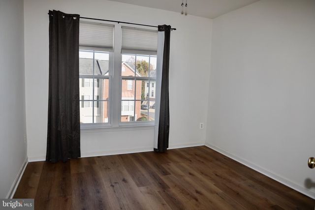 15822 BOBOLINK DR, Woodbridge, VA 22191