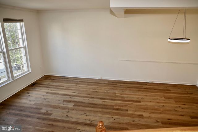 15822 BOBOLINK DR, Woodbridge, VA 22191