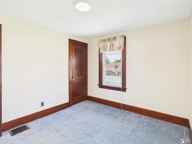 823 Michigan Avenue, Monroe, MI 48162