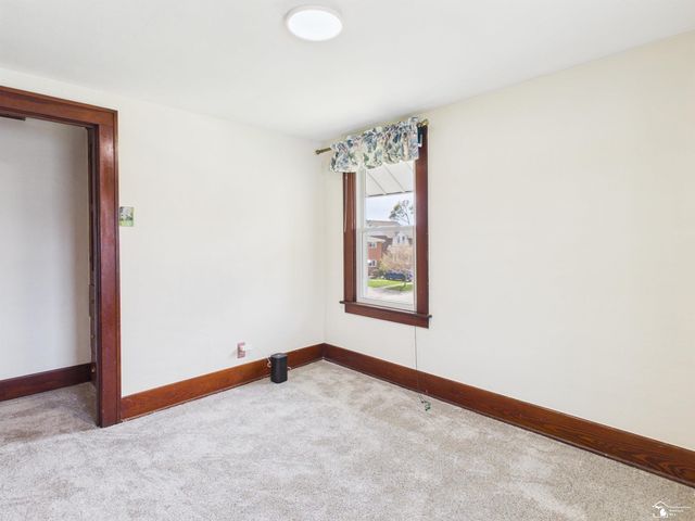 823 Michigan Avenue, Monroe, MI 48162