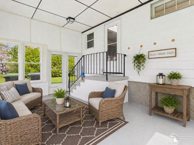 823 Michigan Avenue, Monroe, MI 48162