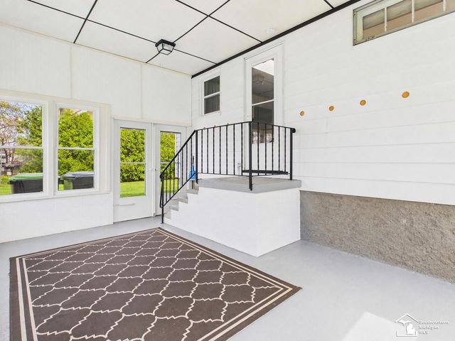 823 Michigan Avenue, Monroe, MI 48162