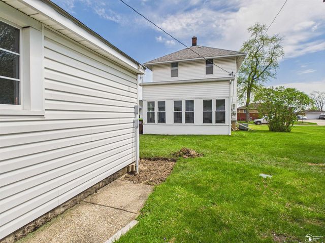 823 Michigan Avenue, Monroe, MI 48162