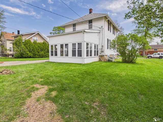 823 Michigan Avenue, Monroe, MI 48162
