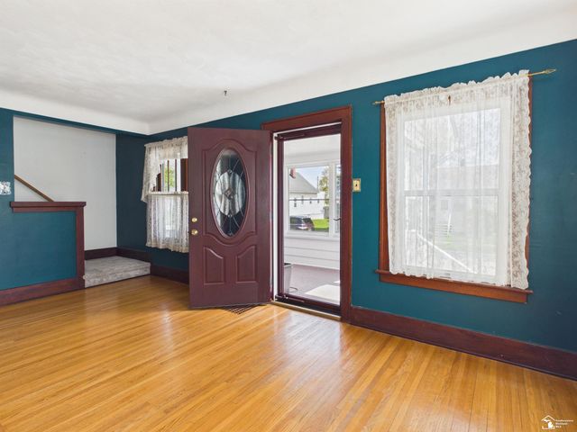 823 Michigan Avenue, Monroe, MI 48162