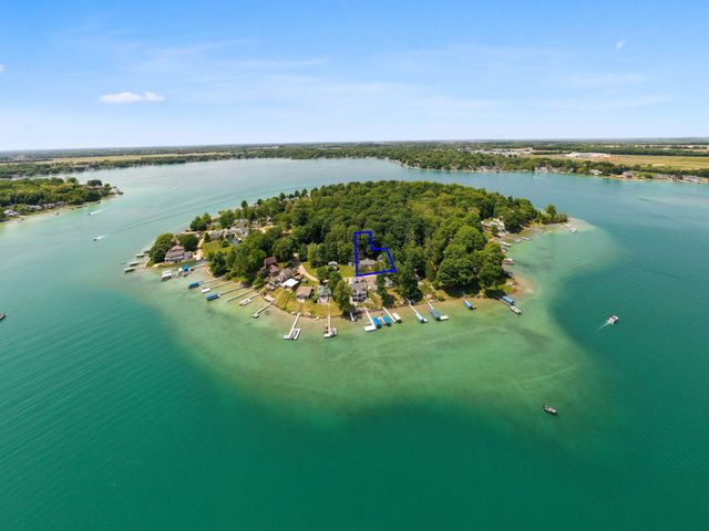 61738 Lake View Drive, Penn Twp, MI 49031