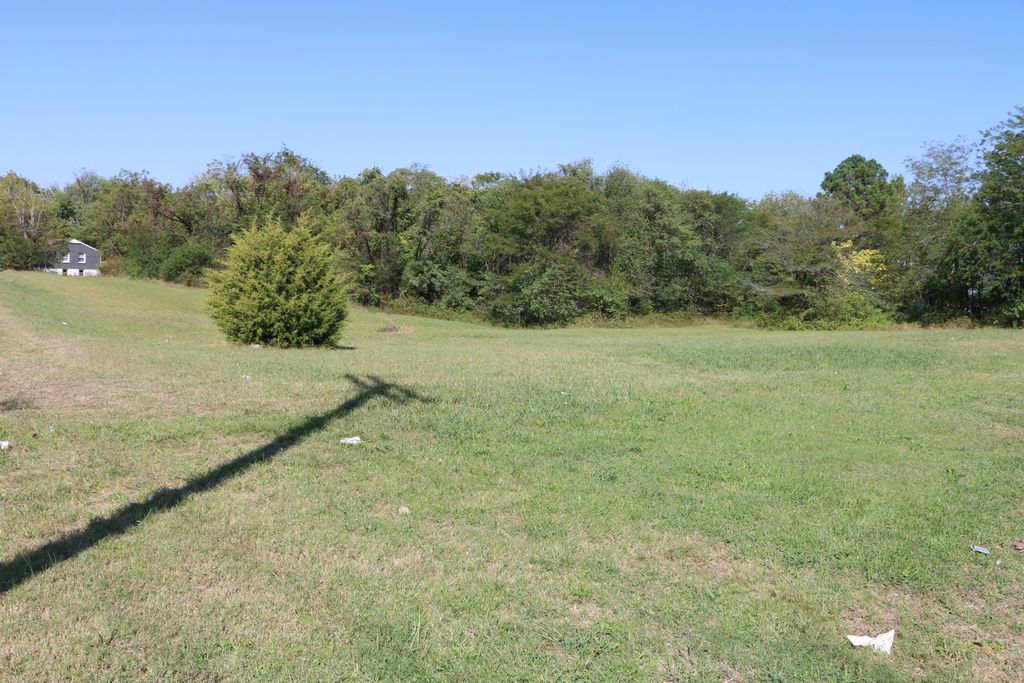 539 Dover Rd, Clarksville, TN 37042