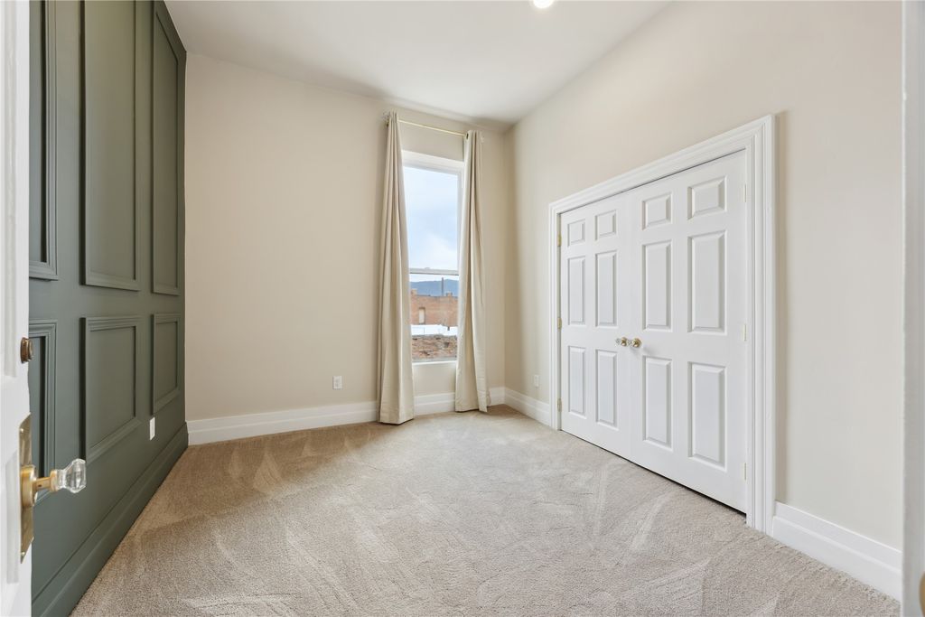 140 W Park Street, Butte, MT 59701 photo 3