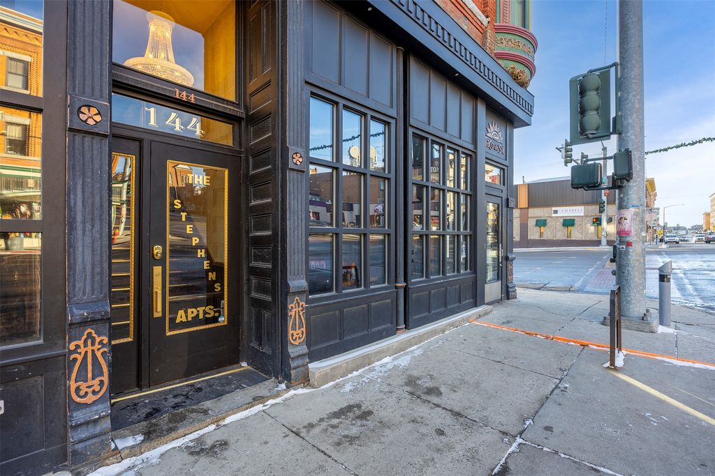 140 W Park Street, Butte, MT 59701 photo 4