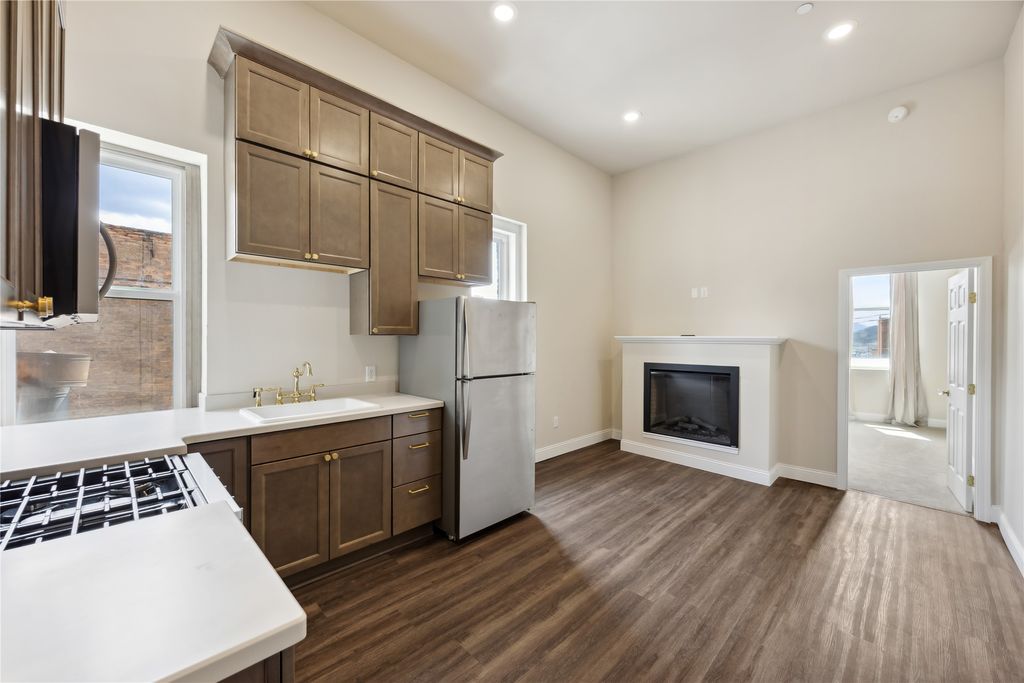 140 W Park Street, Butte, MT 59701 photo 48