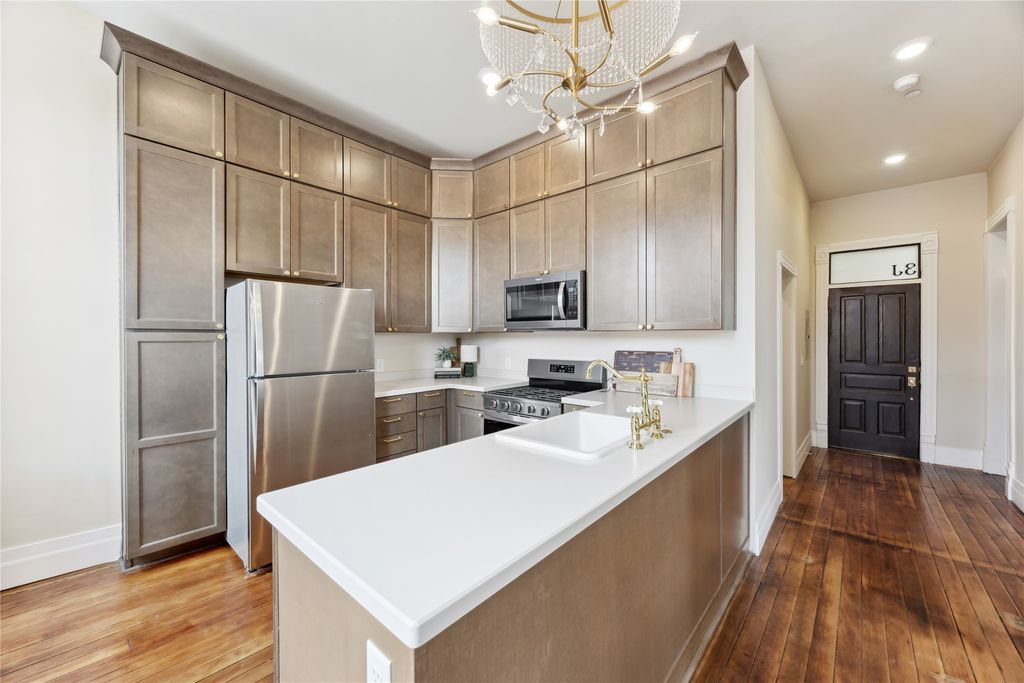 140 W Park Street, Butte, MT 59701 photo 8