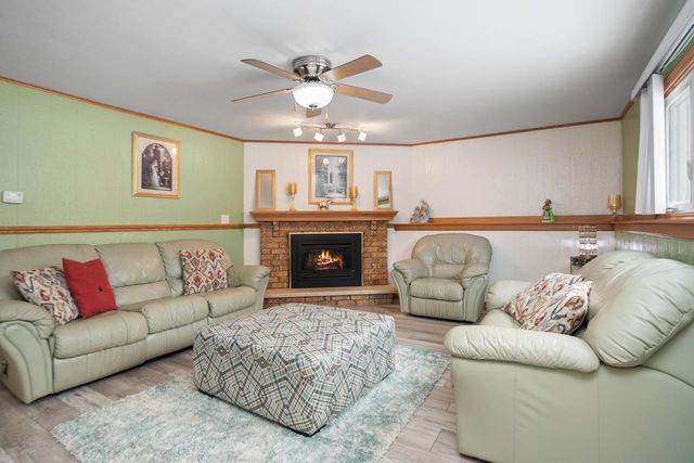 250 MICHELLE COURT, Green Bay, WI 54302