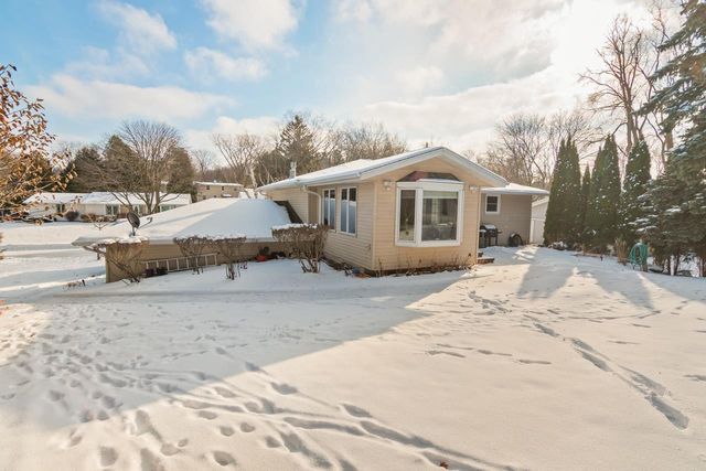 250 MICHELLE COURT, Green Bay, WI 54302