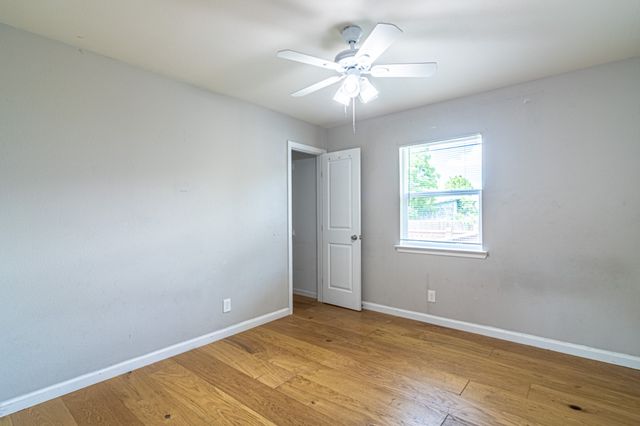 4447 Moler Street, Dallas, TX 75211