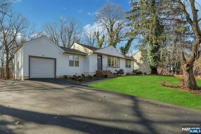 745 Washington Avenue, Twp Of Washington, NJ 07676