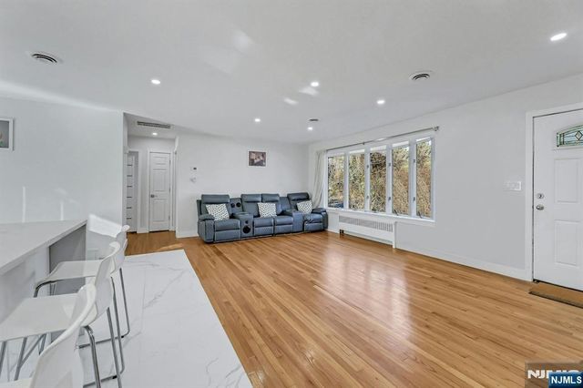 745 Washington Avenue, Twp Of Washington, NJ 07676