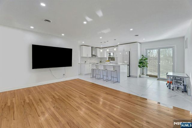 745 Washington Avenue, Twp Of Washington, NJ 07676