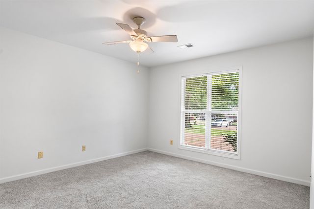 3838 BREEZY SHORES CV, Lakeland, TN 38002