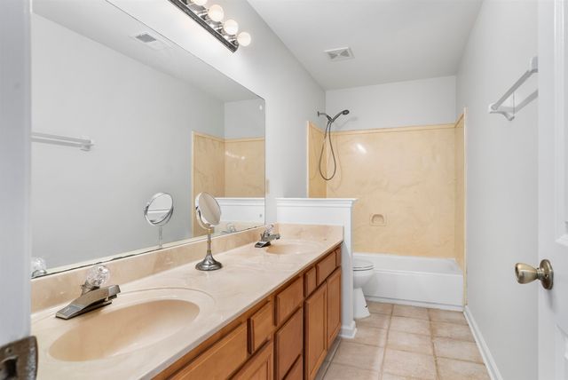 3838 BREEZY SHORES CV, Lakeland, TN 38002