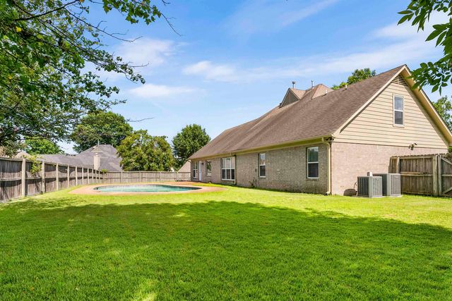 3838 BREEZY SHORES CV, Lakeland, TN 38002