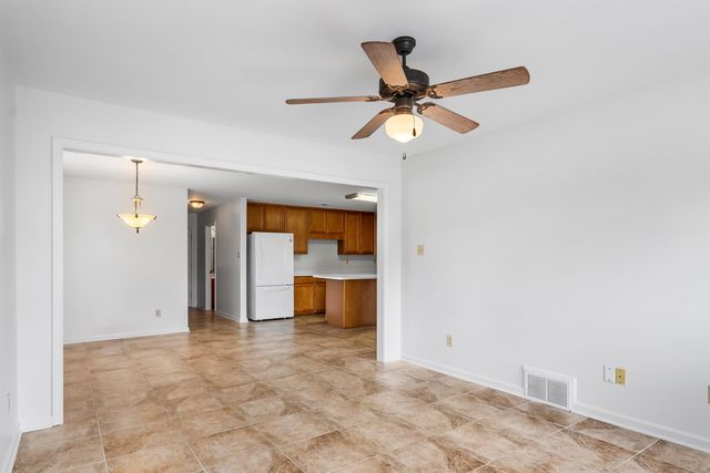 3838 BREEZY SHORES CV, Lakeland, TN 38002