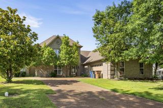 3838 BREEZY SHORES CV, Lakeland, TN 38002
