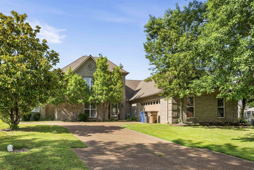 3838 BREEZY SHORES CV, Lakeland, TN 38002