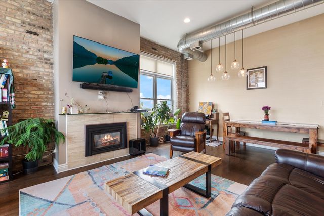 949 N Willard Court 504, Chicago, IL 60642