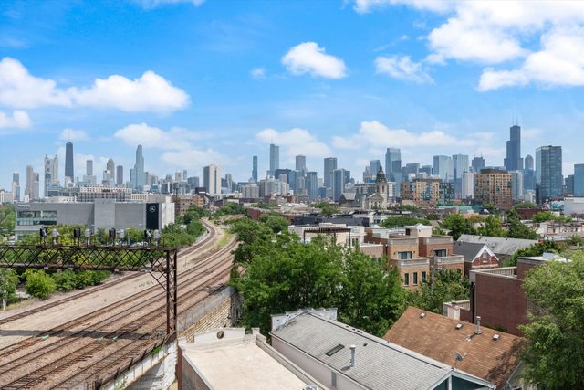 949 N Willard Court 504, Chicago, IL 60642