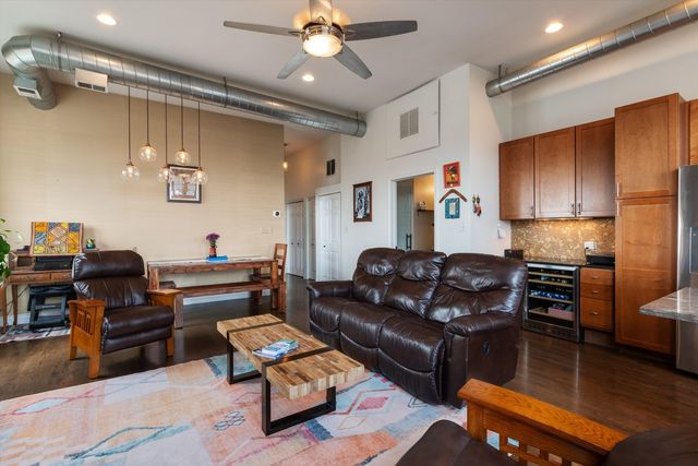 949 N Willard Court 504, Chicago, IL 60642