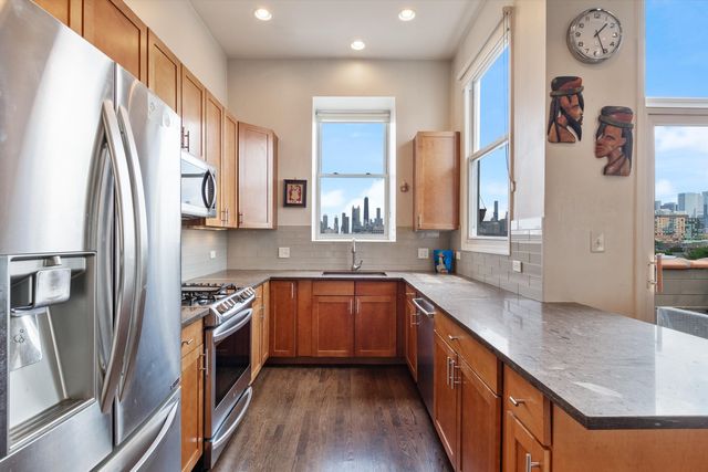 949 N Willard Court 504, Chicago, IL 60642