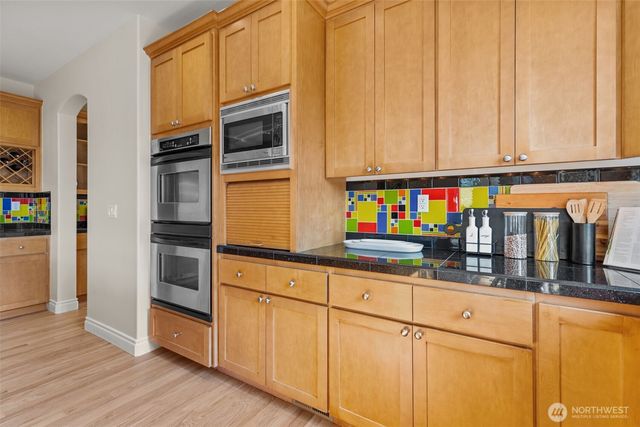 2129 204th Place NE, Sammamish, WA 98074