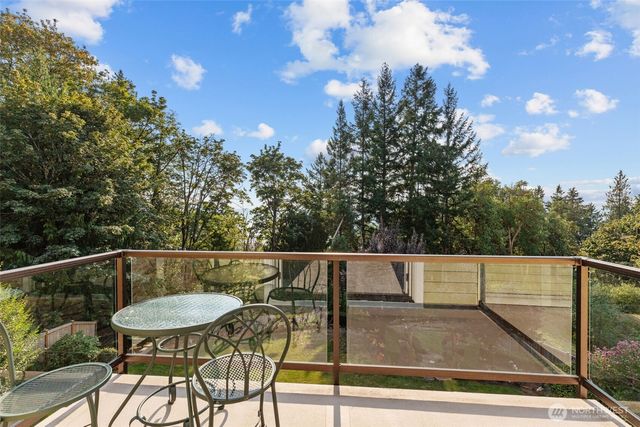 2129 204th Place NE, Sammamish, WA 98074