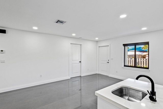 1827 Palm Acres Drive 3, Palm Springs, FL 33406