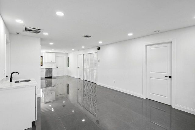 1827 Palm Acres Drive 3, Palm Springs, FL 33406